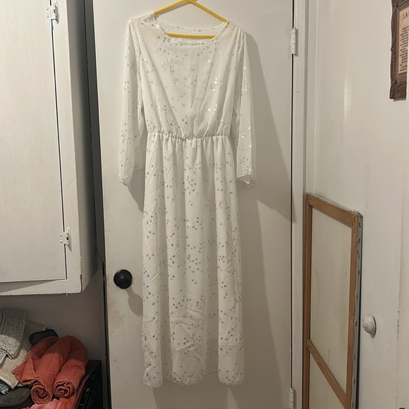 SHEIN white w/ silver flower wedding dress - Picture 3 of 3